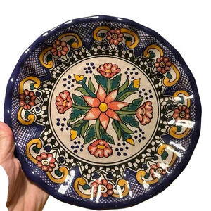 Pottery Barn 4 Del Sol Melamine dinner plates